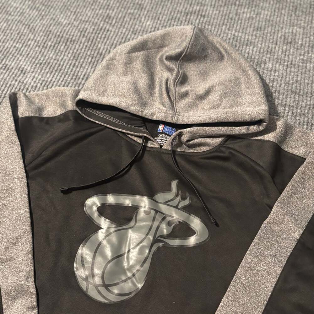 NBA Miami Heat Graphic Pullover Hoodie - Picture 2 of 9